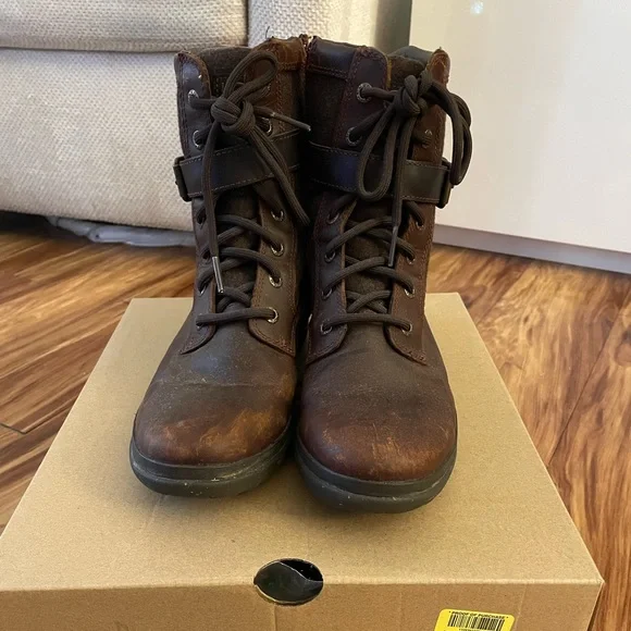 UGG Kesey Boots - waterproof and Sherpa lined combat boots - Picture 7 of 12